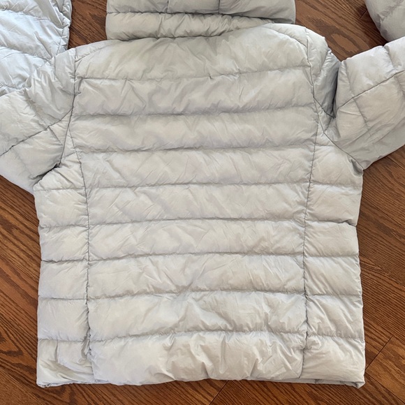 UNIQLO women’s light down jacket - Picture 4 of 5